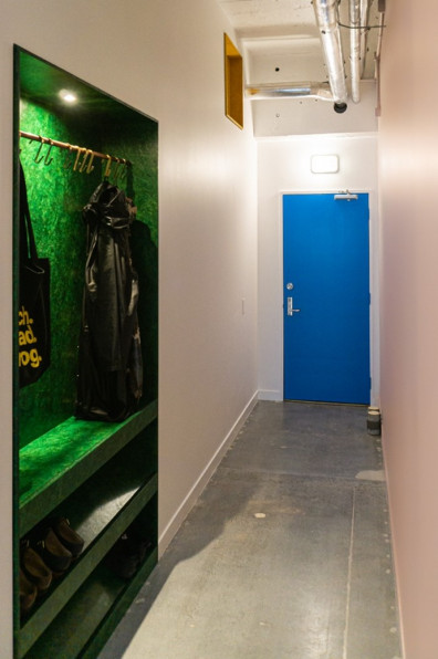 Former chocolate factory with a sinister history transformed into an elegant, light-filled apartment Former chocolate factory with a sinister history transformed into an elegant, light-filled apartment