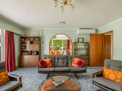 In classic 70s fashion, this Arrowtown holiday home croons Colour my World