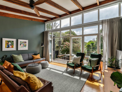 Reviving mid-century: A story of love, paint and perseverance Reviving mid-century: A story of love, paint and perseverance