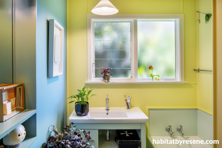 Bathroom in sunny yellow colour