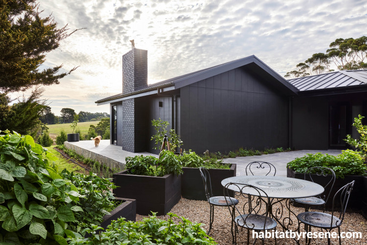 Beautiful home painted black on section