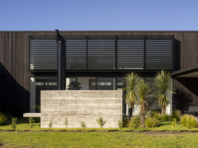 A coastal haven that harmonises nature and design A coastal haven that harmonises nature and design