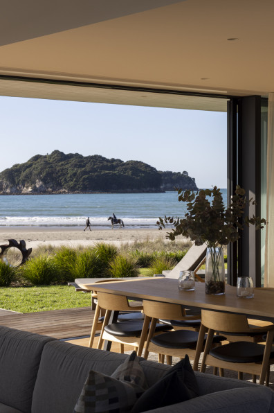A coastal haven that harmonises nature and design A coastal haven that harmonises nature and design