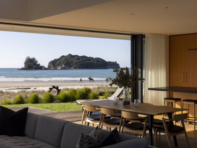 A coastal haven that harmonises nature and design