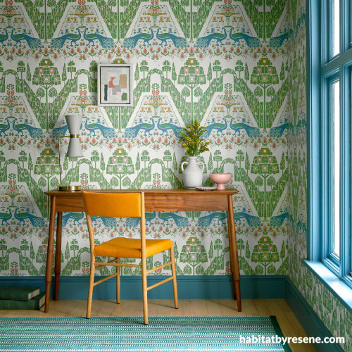 Thrilling wallpaper brings room walls to life