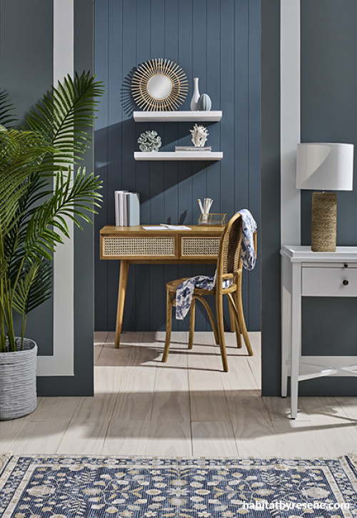 Hamptons blue office