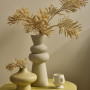 These gentle touches of yellow add the perfect amount of zest.