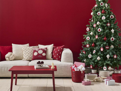 Classic Christmas with a local twist: green, red and cream Christmas decorating ideas Classic Christmas with a local twist: green, red and cream Christmas decorating ideas