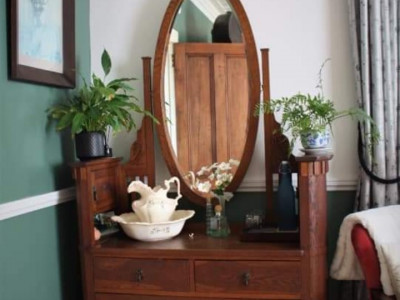 One of the oldest villas in the country gets a fresh look with bold and beautiful Resene colours