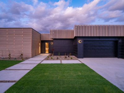 An elegant sanctuary that celebrates Wānaka's lush forests An elegant sanctuary that celebrates Wānaka's lush forests