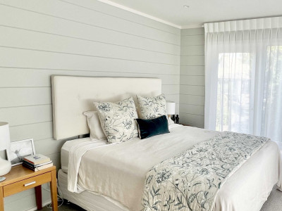 From aging wood to wonderfully bright, this Lockwood home got its style back