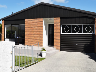 Paint it black: Bold and brilliant ideas for using this dark shade at home Paint it black: Bold and brilliant ideas for using this dark shade at home