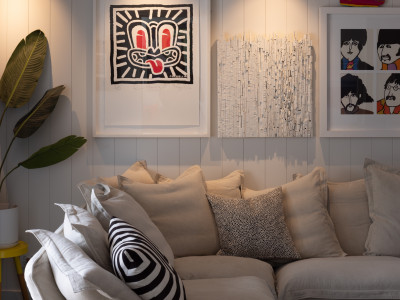 Alex Fulton's trendy beach house is bursting with colour and creativity Alex Fulton's trendy beach house is bursting with colour and creativity