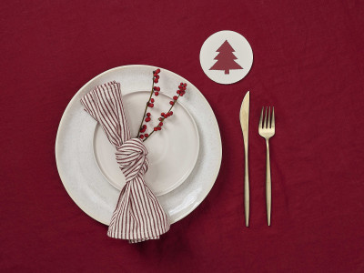 Host a mid-winter Christmas party with these budget-friendly ideas