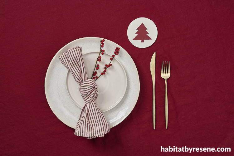 Christmas table setting