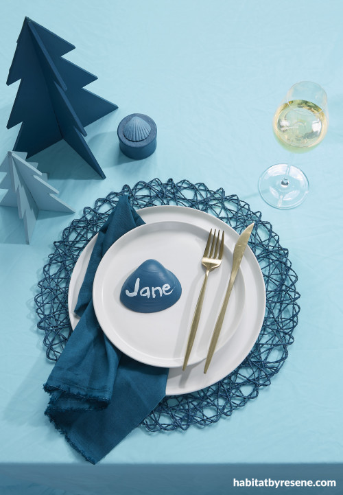 Christmas table setting