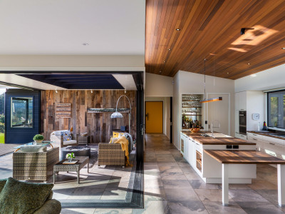 This award-winning house design gets a thumbs up – Resene Thumbs up that is