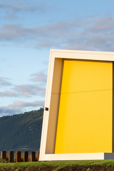 This award-winning house design gets a thumbs up – Resene Thumbs up that is