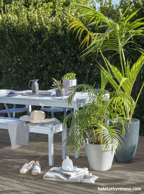 Resene Outdoor dining