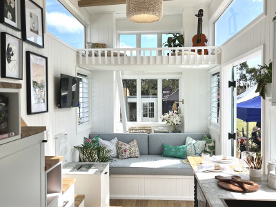 A Hamptons themed tiny home designed by lady tradies creates affordable luxury A Hamptons themed tiny home designed by lady tradies creates affordable luxury