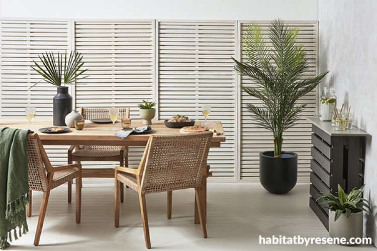 Resene outdoor table