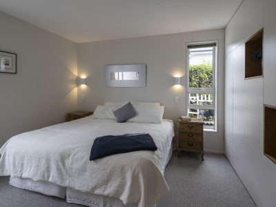 A sea breeze of colour: Where light, warmth and the coast meet at home A sea breeze of colour: Where light, warmth and the coast meet at home