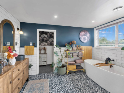 A home grounded in family history – and a colour surprise inside! A home grounded in family history – and a colour surprise inside!