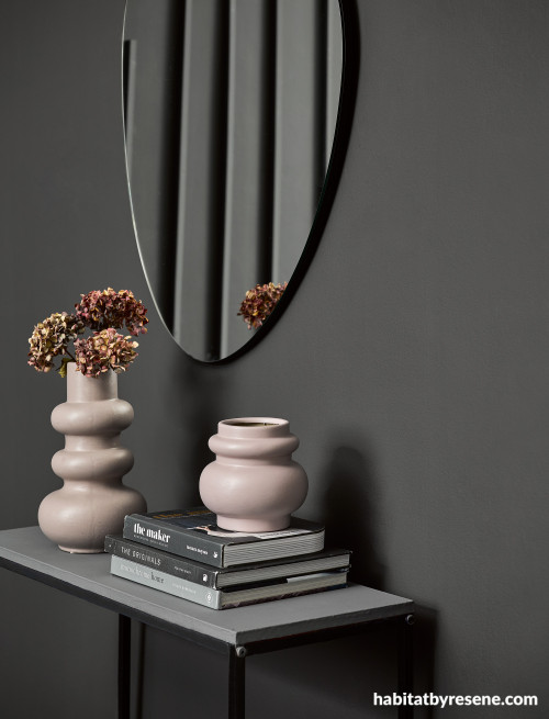 Entranceway, dark grey entranceway