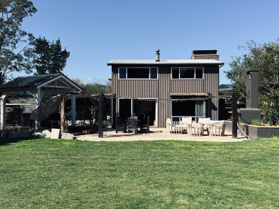 Higgs Rest: A rustic retreat with eclectic charm 