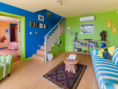 Could this be New Zealand’s brightest and boldest home? Could this be New Zealand’s brightest and boldest home?