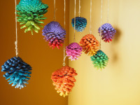 Two easy and extra festive Christmas DIY crafts