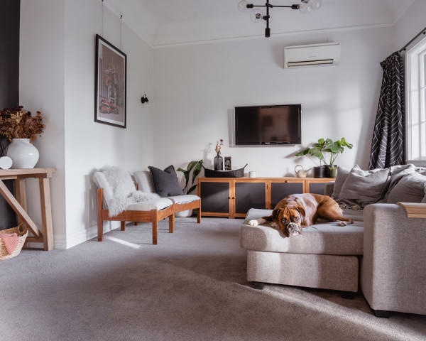 3 small SJW04794 HDR Resene Black white lounge