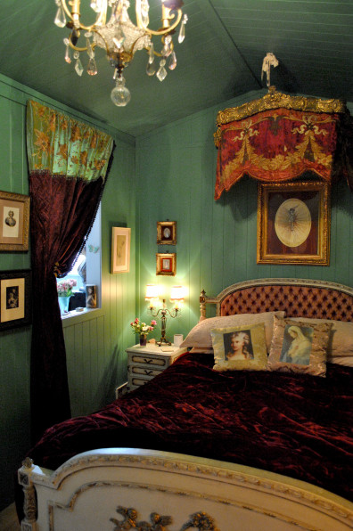 Oh la la! A maximalist’s colourful home inspired by 18th Century France Oh la la! A maximalist’s colourful home inspired by 18th Century France