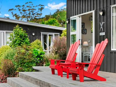 Creating the relaxing bach feeling at Flaxmill Bay Hideaway 