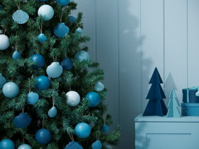 Create peaceful and relaxed festive flair with beach-themed Christmas decorations