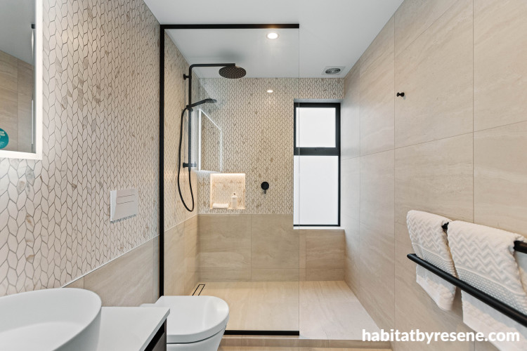 Ensuite, ensuite featuring Resene Quarter Rice Cake