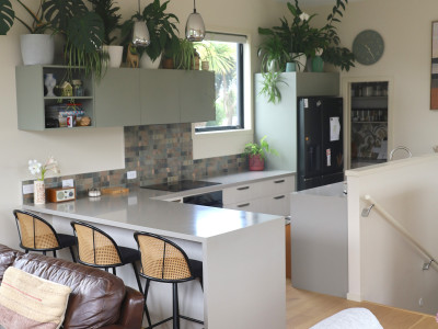 Grounded coastal living in the South Island