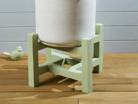 How to make an outdoor plant stand