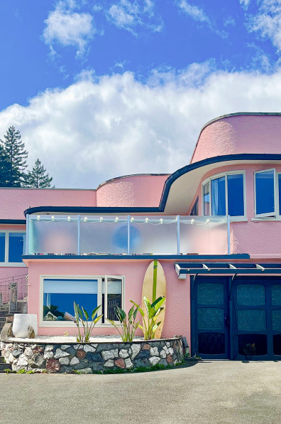 Minty greens and blushing pinks bring this art deco home to life