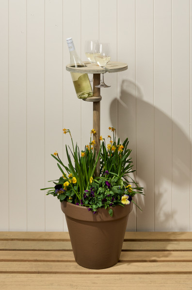 Here’s how to style your home for summer