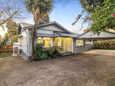 A bittersweet farewell for a 1920s bungalow A bittersweet farewell for a 1920s bungalow