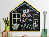 Look who’s chalking: DIY outdoor chalkboard