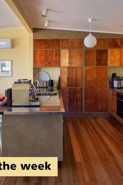 A beach house where colour connects the past and present