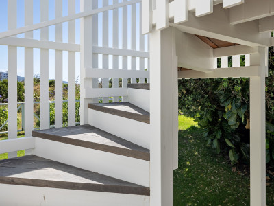 A beach house where colour connects the past and present A beach house where colour connects the past and present