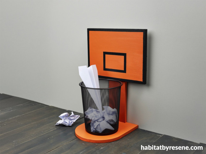 Basketball rubbish bin