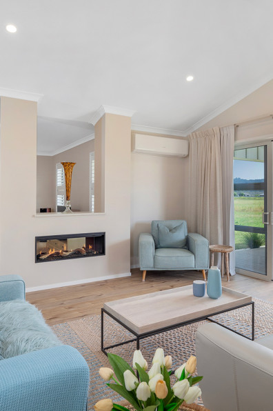 The warmth of flowing sands