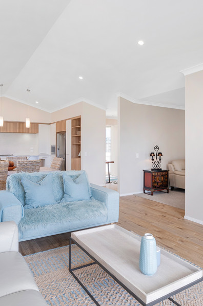 The warmth of flowing sands The warmth of flowing sands