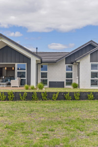 The warmth of flowing sands