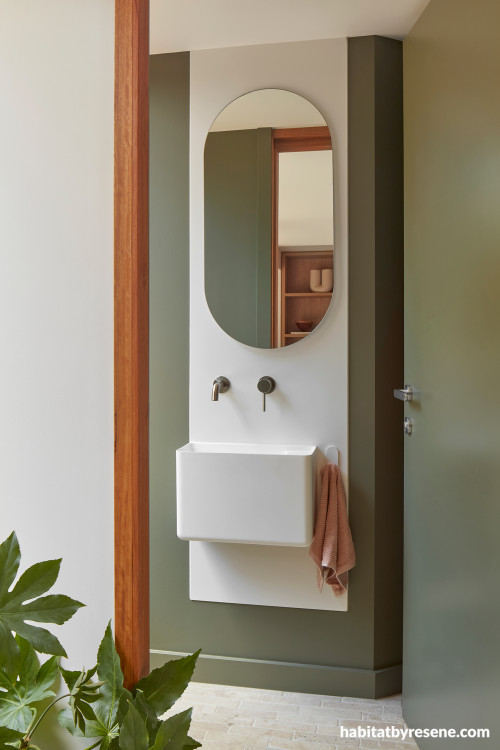 Bathroom painted in Resene Quarter Thorndon Cream