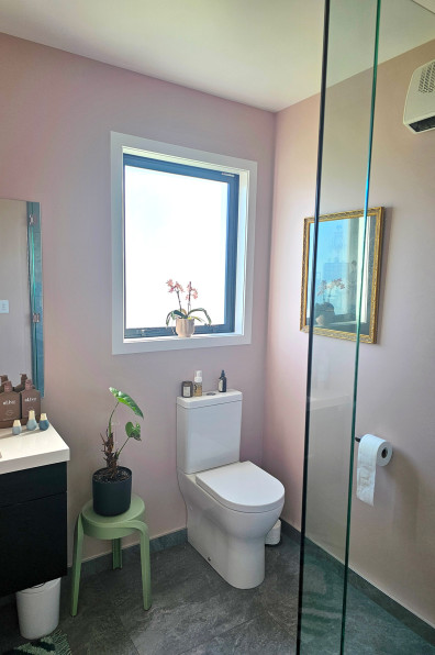 A colourful life in Clareville A colourful life in Clareville